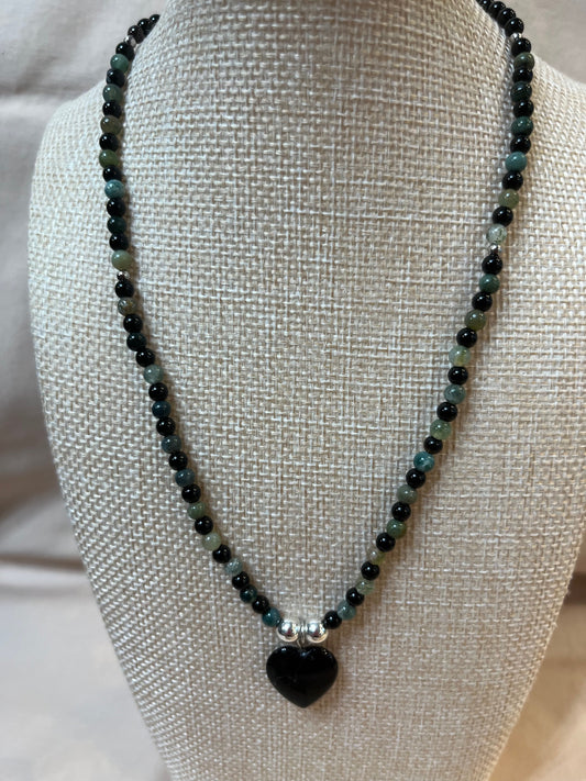 #122 Onyx Heart Stone